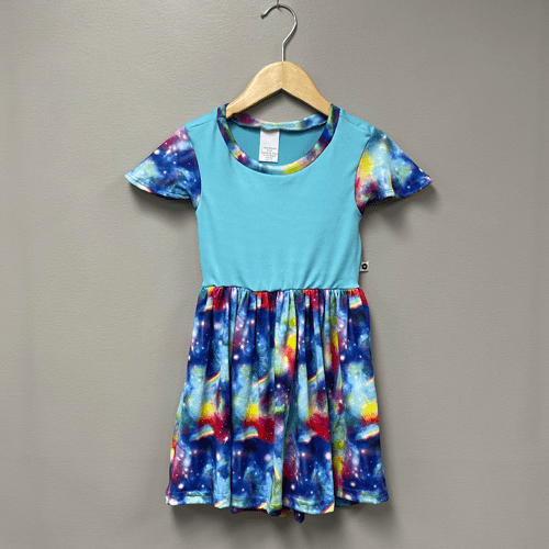 Bumblito Flutter Dress M / Rainbow Galaxy