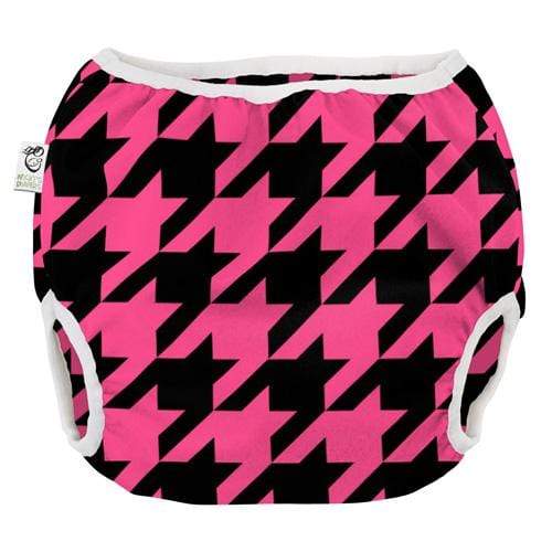 CLEARANCE: Nicki's Diapers Pull-On Diaper Cover Newborn / Strawberry Houndstooth